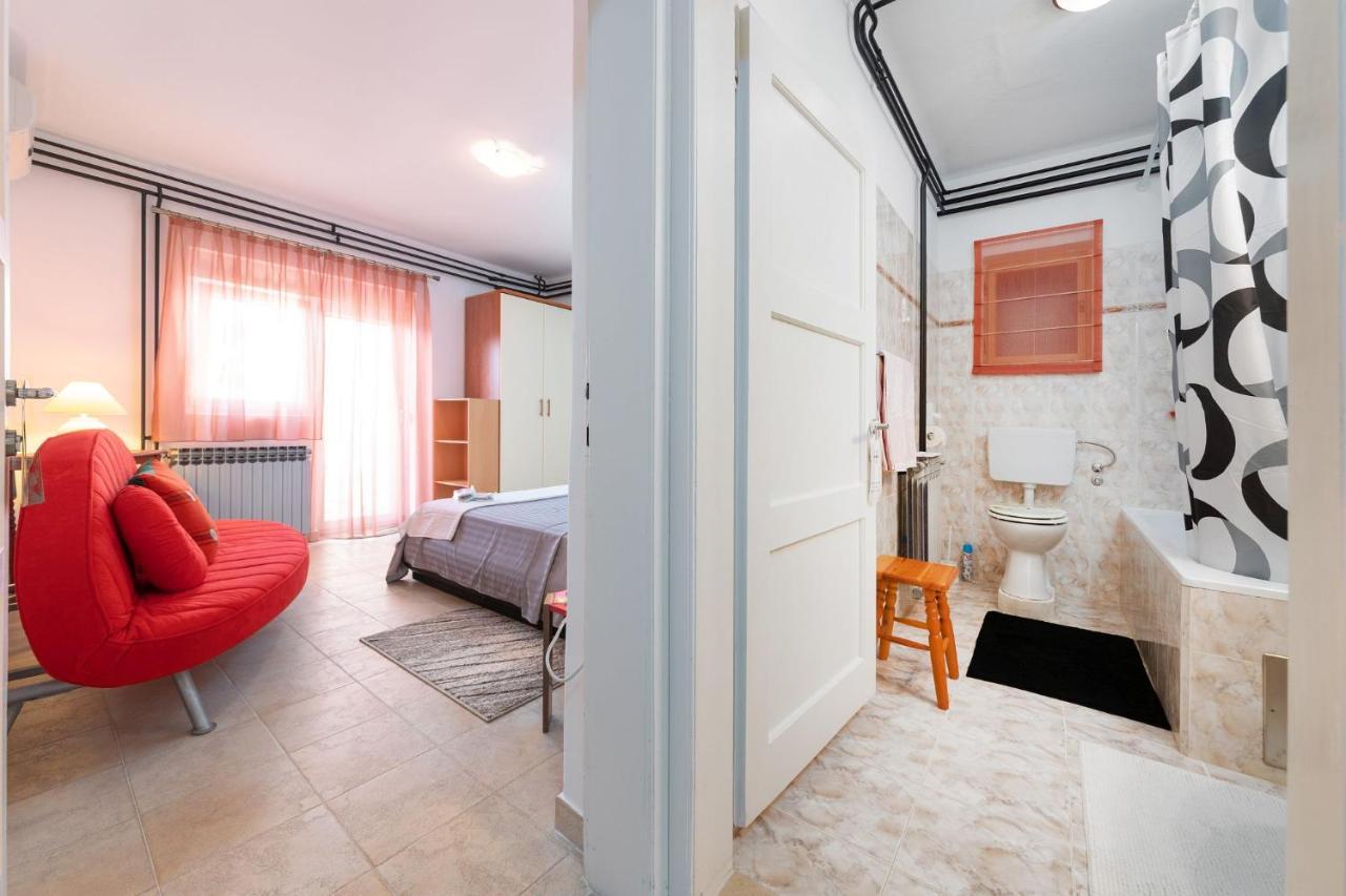 רוביני Apartments Pilicari (Adults Only) מראה חיצוני תמונה