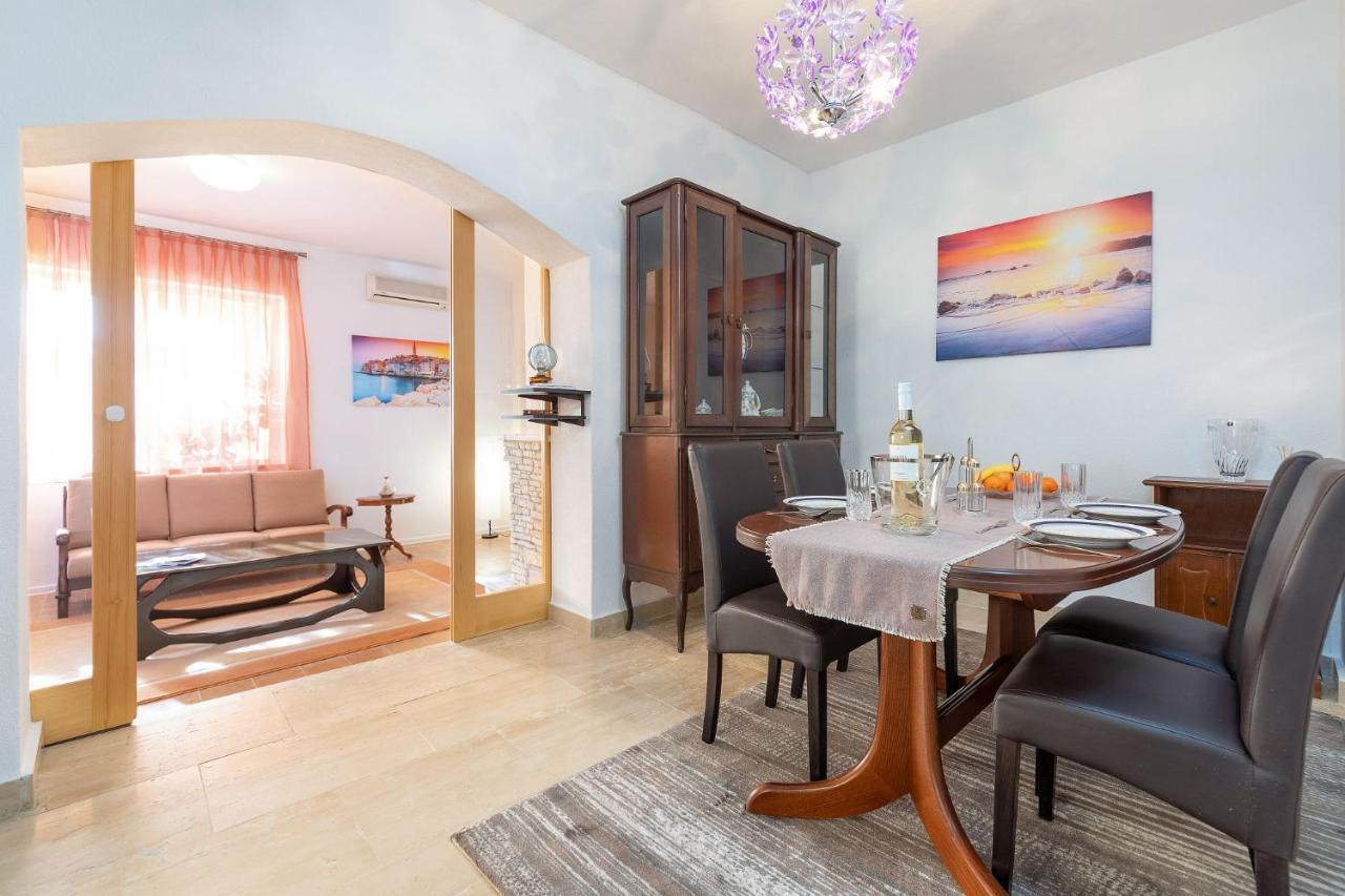 רוביני Apartments Pilicari (Adults Only) מראה חיצוני תמונה