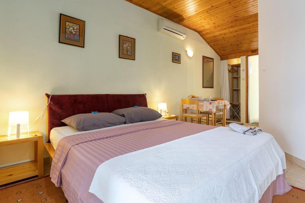 רוביני Apartments Pilicari (Adults Only) מראה חיצוני תמונה